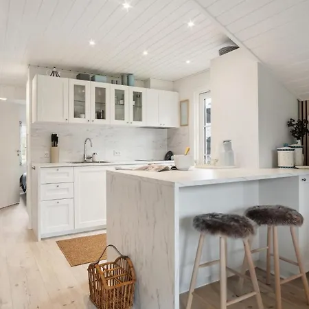 Beautiful In With Kitchen *