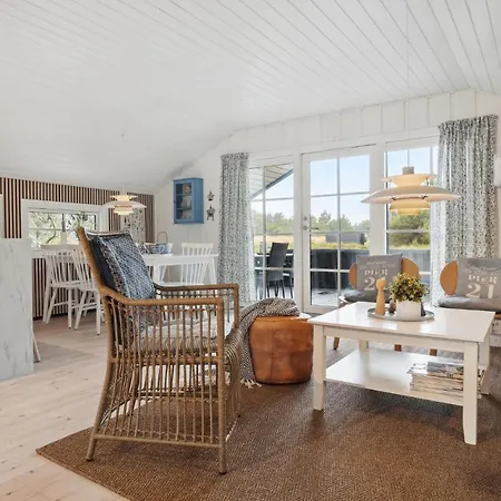 Beautiful In With Kitchen
